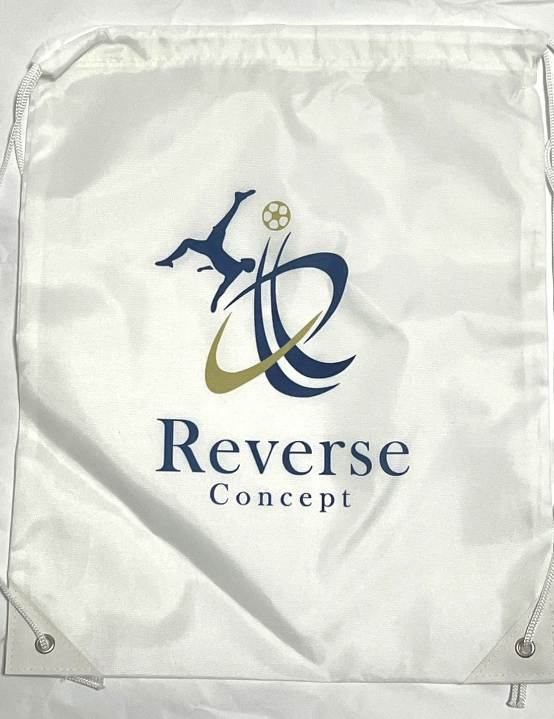 【2色展開に】黒と白、どっちにする？ユーティリティバッグに待望の新色！